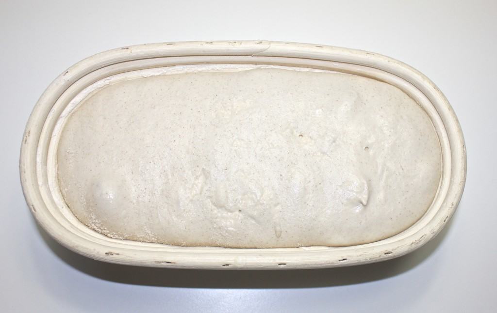 Surdeigsbrød av spelt Surdeigsbrød av spelt Speltsurdeig hevekurv lavfodmap
