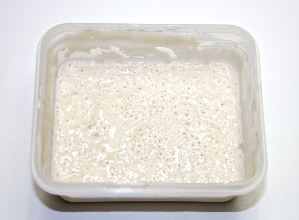 Surdeigsbrød av spelt Surdeigsbrød av speltSpeltsurdeig lavFODMAP starter dag 5 kveld